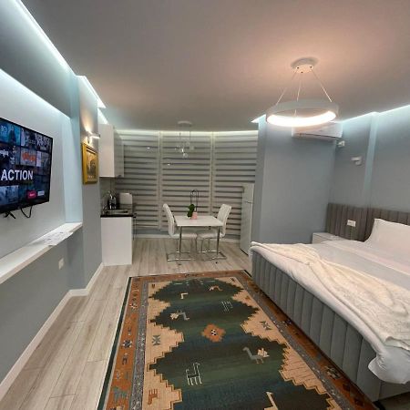 Comfort Apartment In City Center Тирана Екстер'єр фото