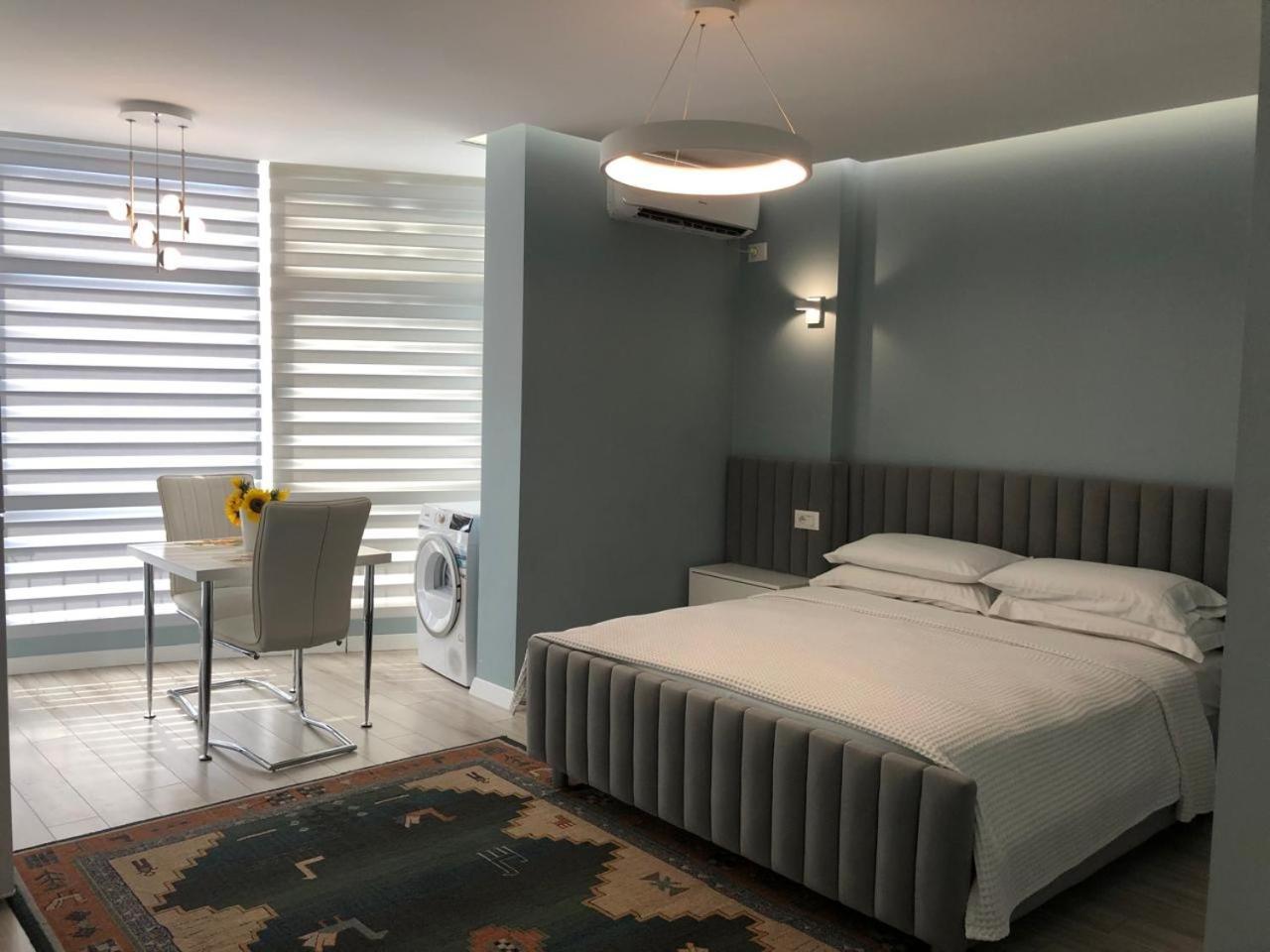 Comfort Apartment In City Center Тирана Екстер'єр фото